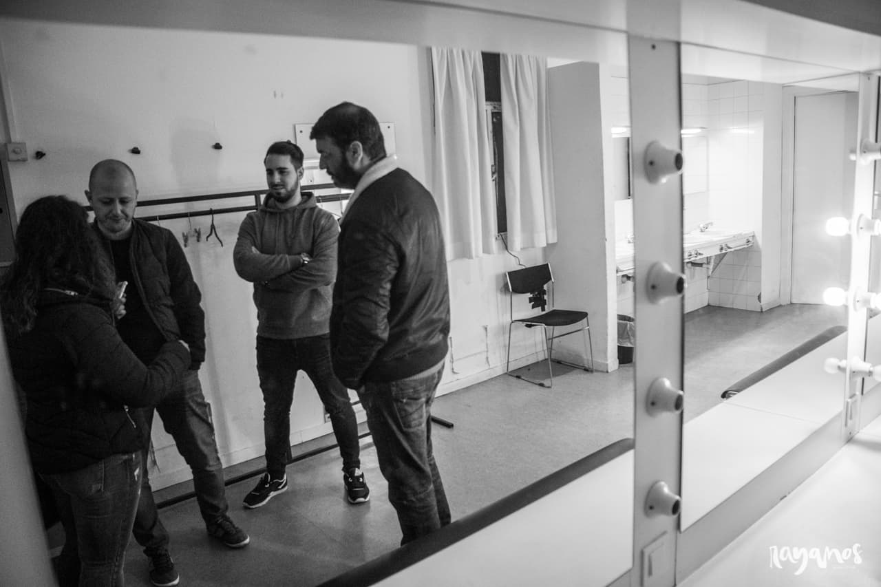 Instante de la entrevista en camerinos.