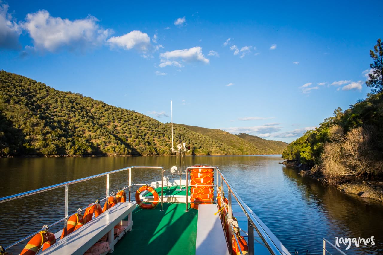 turismo activo, turismo, turismo de naturaleza, Semana Santa, primavera, Alentejo, Extremadura, barco del tajo, tajo