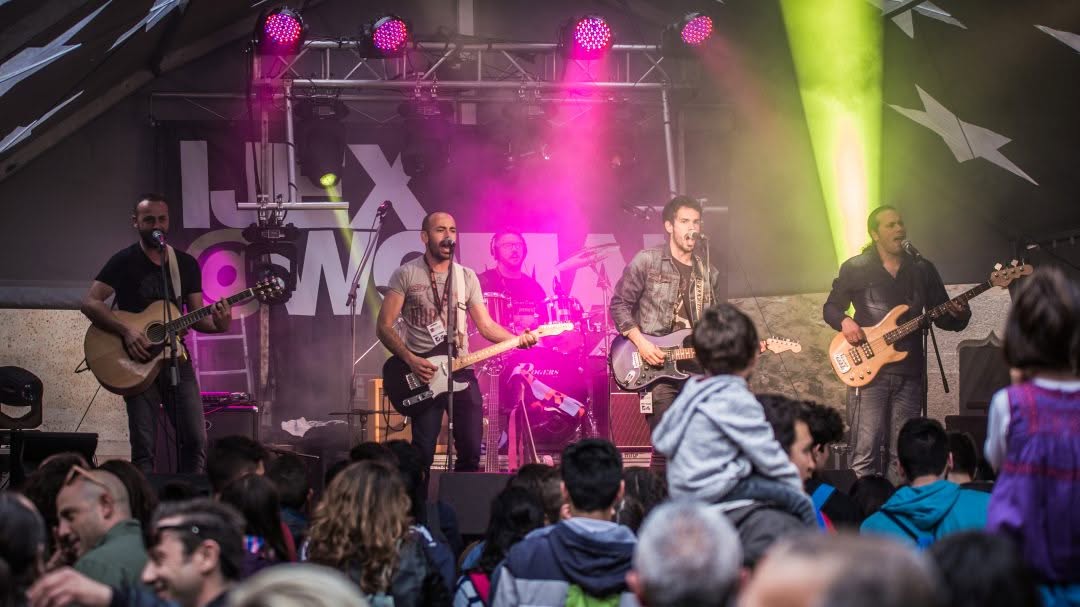 Cochera Suite, una banda a distancia